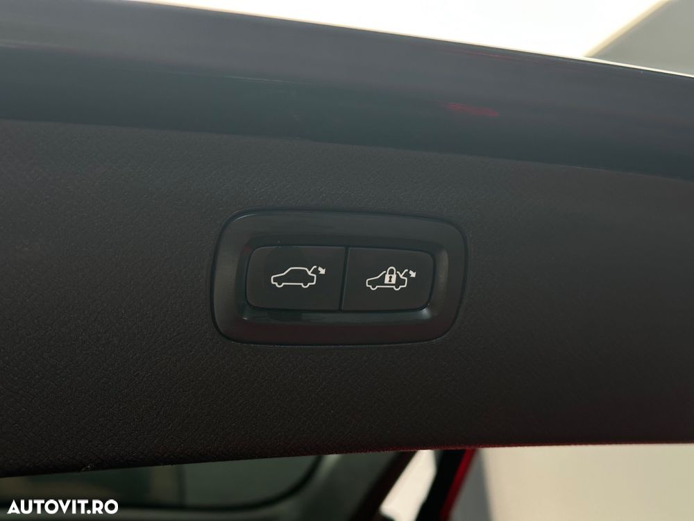 Volvo XC 90 D5 AWD Geartronic Inscription - 34