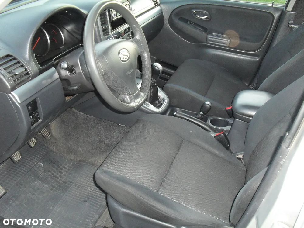 Suzuki Grand Vitara 2.0 HDi - 9