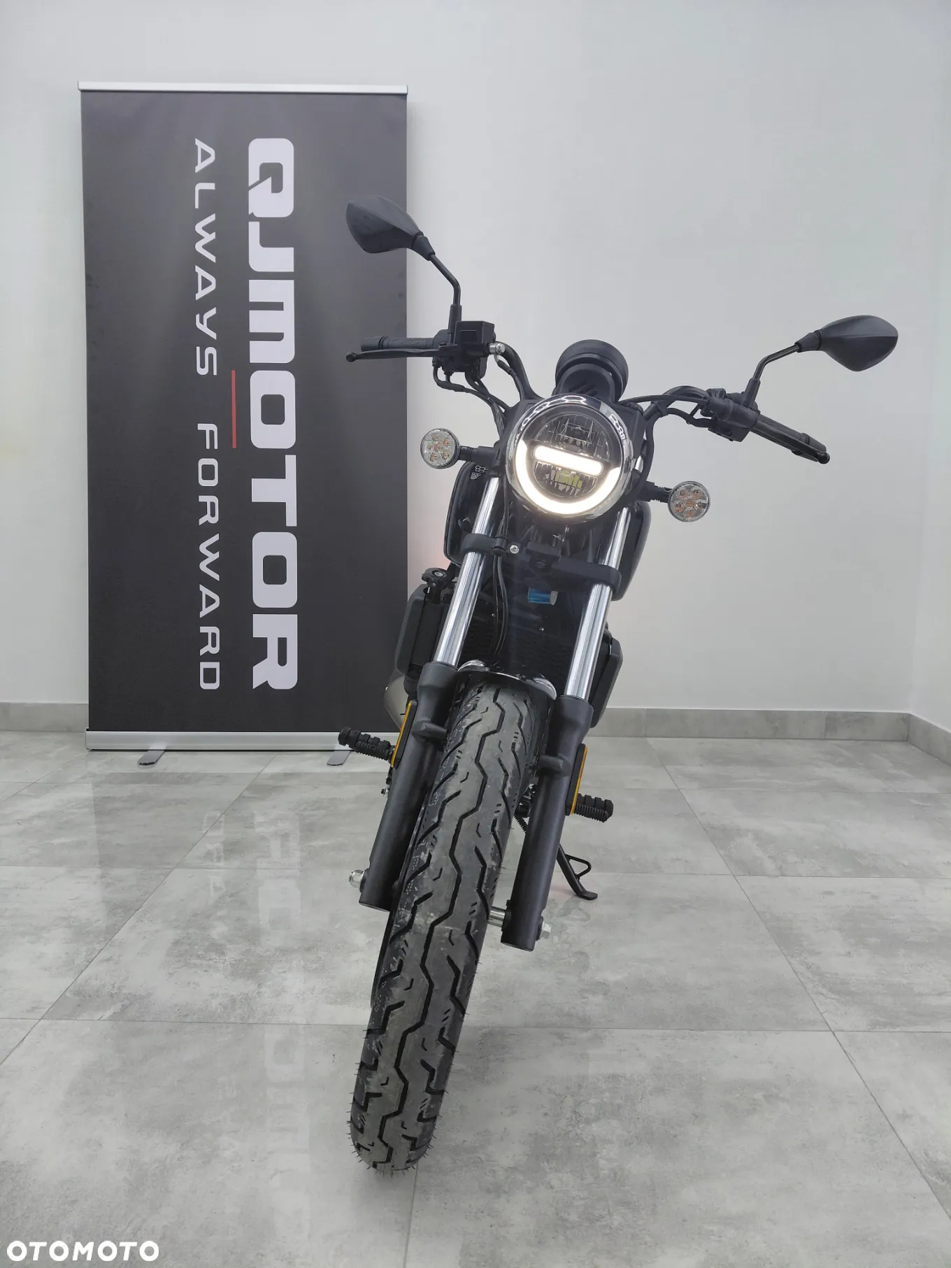 QJMOTOR SRV 125 - 5