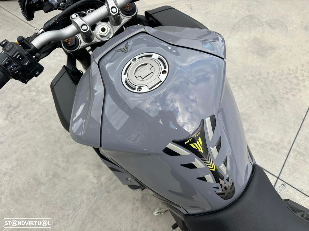 Yamaha MT-10 - 2