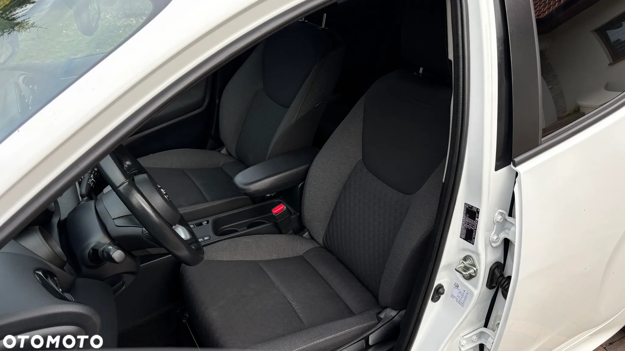 Toyota Yaris Hybrid 1.5 Comfort - 6