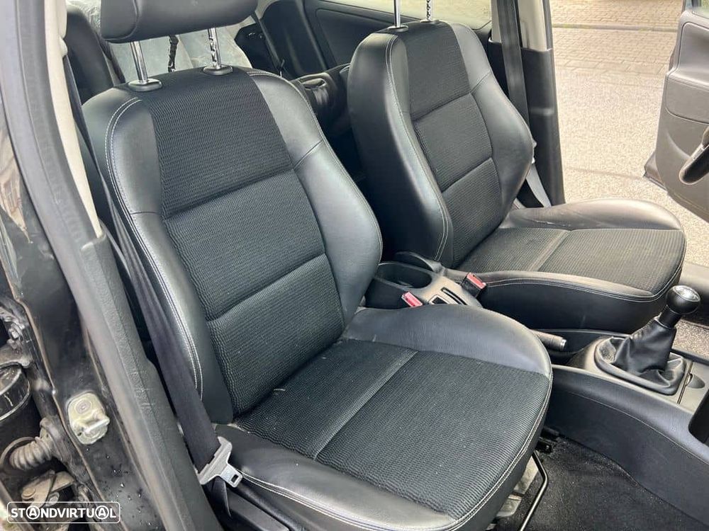 Peugeot 207 1.6 THP 16V GT - 4