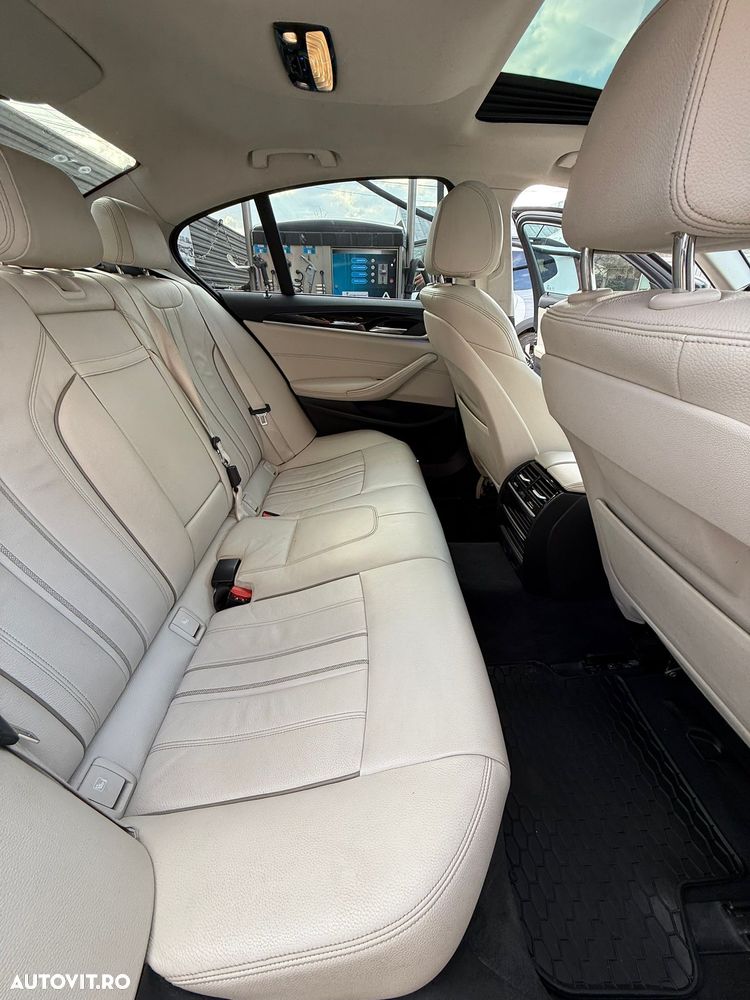 BMW Seria 5 520d Aut. Sport Line - 11