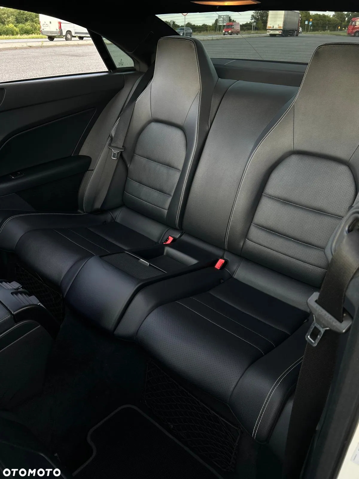 Mercedes-Benz Klasa E 350 CDI BlueEff - 13