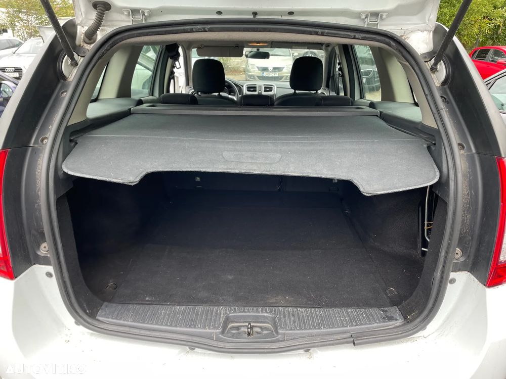 Dacia Logan MCV 1.5 dCi Prestige - 9