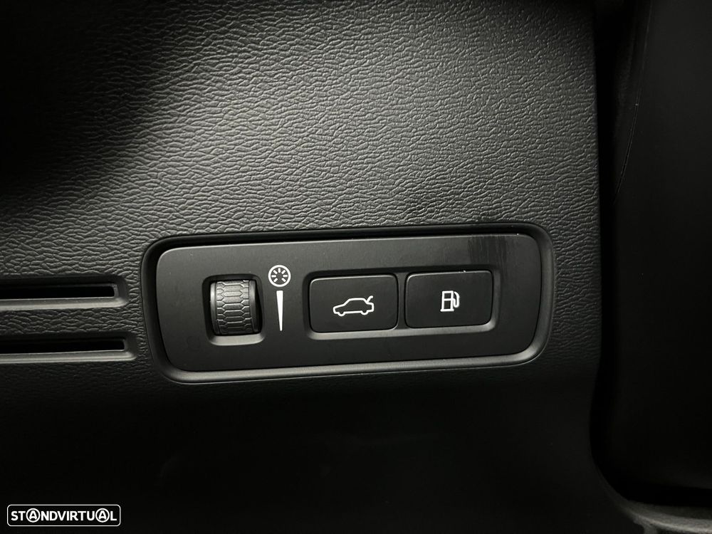 Volvo XC 40 T5 Recharge DKG RDesign - 23