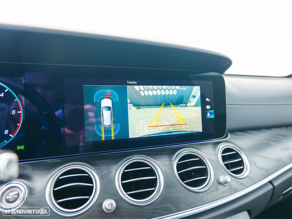 Mercedes-Benz E 220 d AMG Line - 20