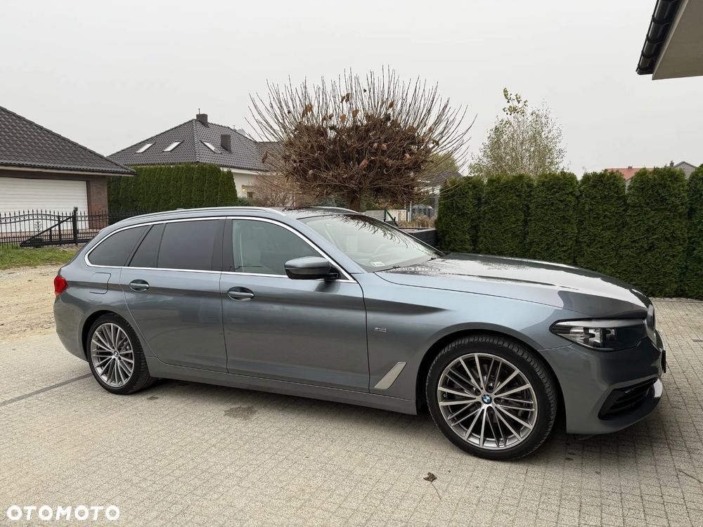 BMW Seria 5 520d Sport Line - 1