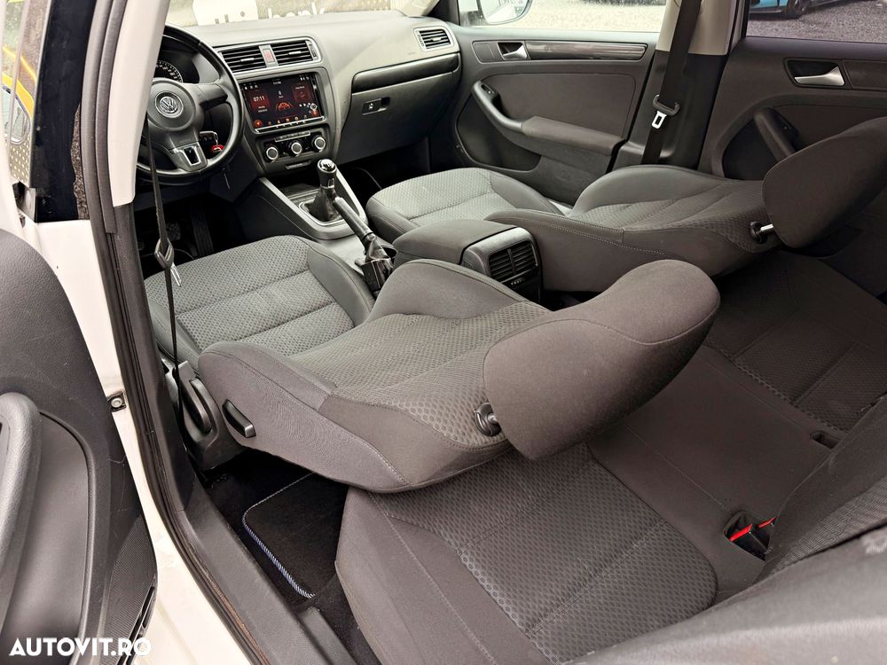 Volkswagen Jetta 1.6 TDI Comfortline - 6