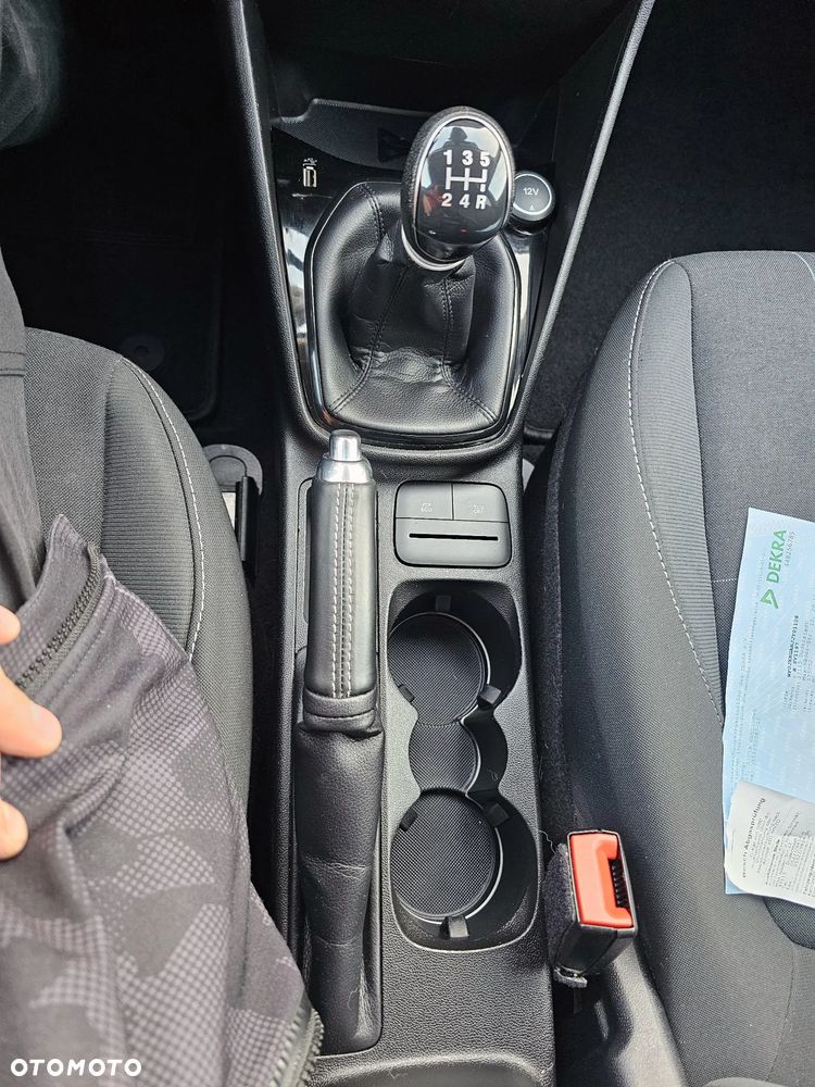Ford Fiesta 1.1 S&S TITANIUM - 34