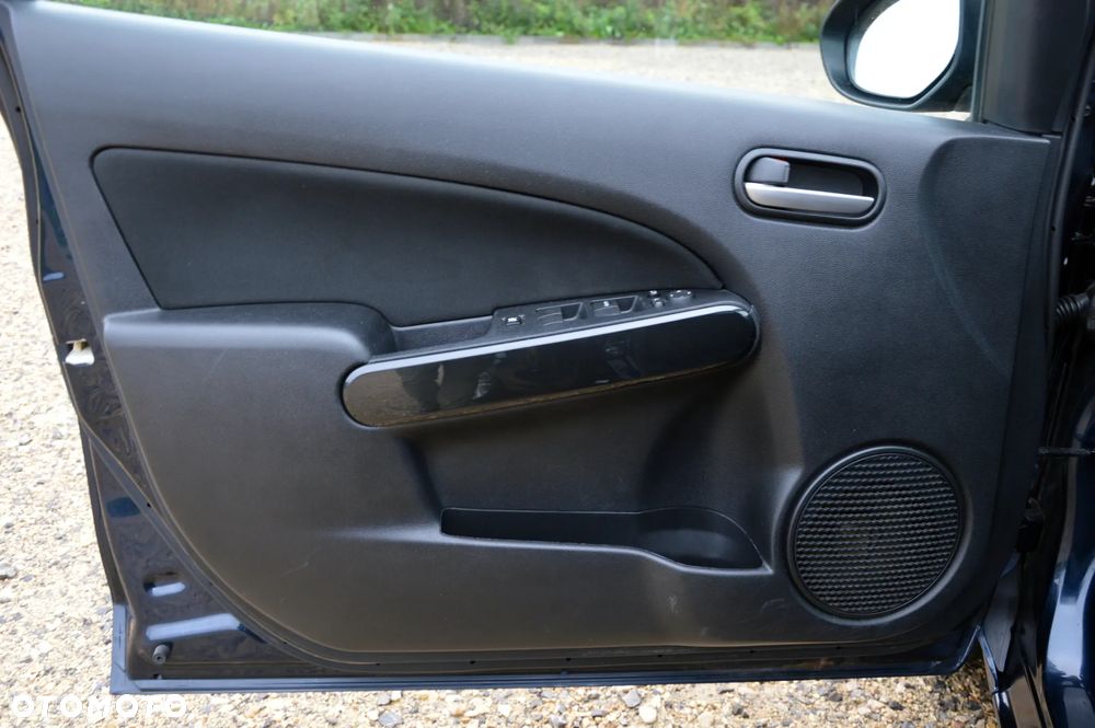 Mazda 2 1.3 Exclusive + - 25