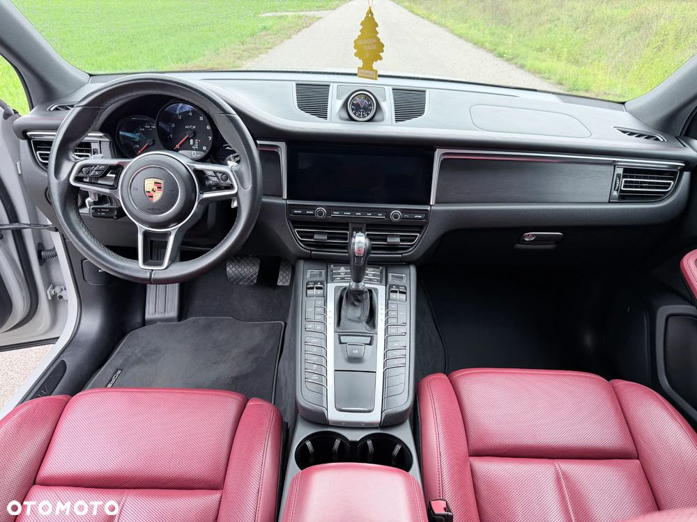 Porsche Macan - 32