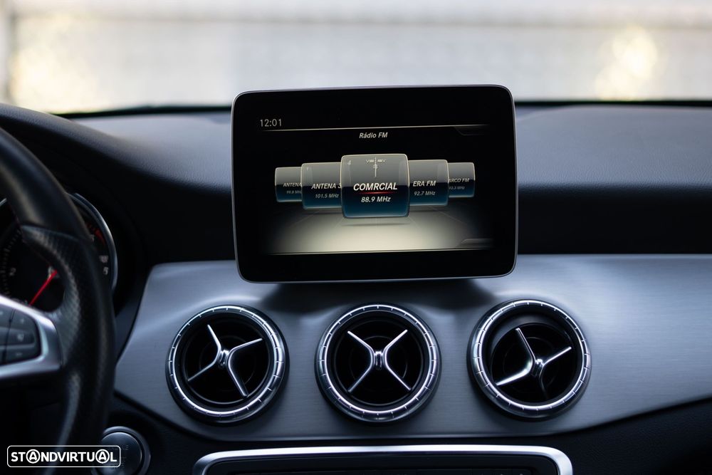 Mercedes-Benz CLA 180 d AMG Line - 21