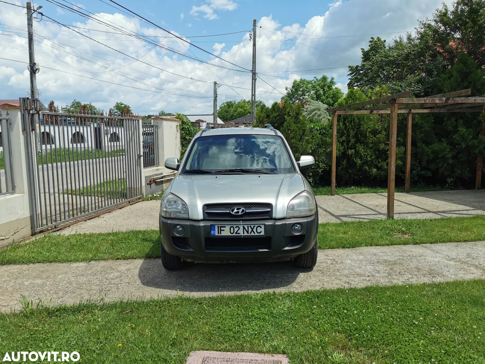 Hyundai Tucson 2.0 CRDI VGT 4WD - 2