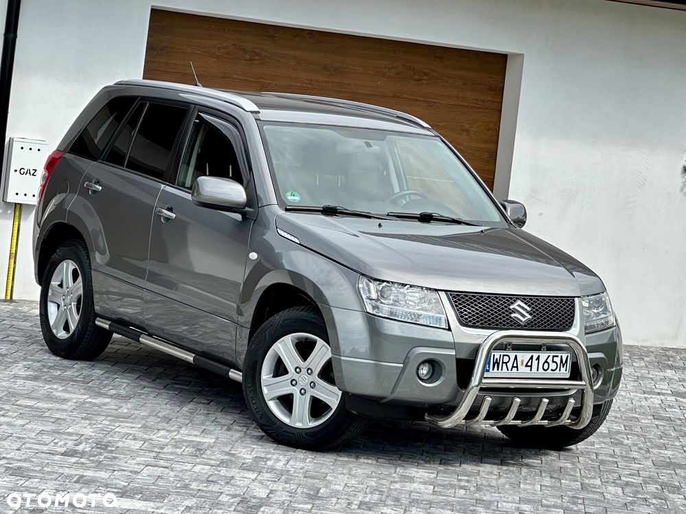 Suzuki Grand Vitara 2.0 Automatik Comfort + Family - 2