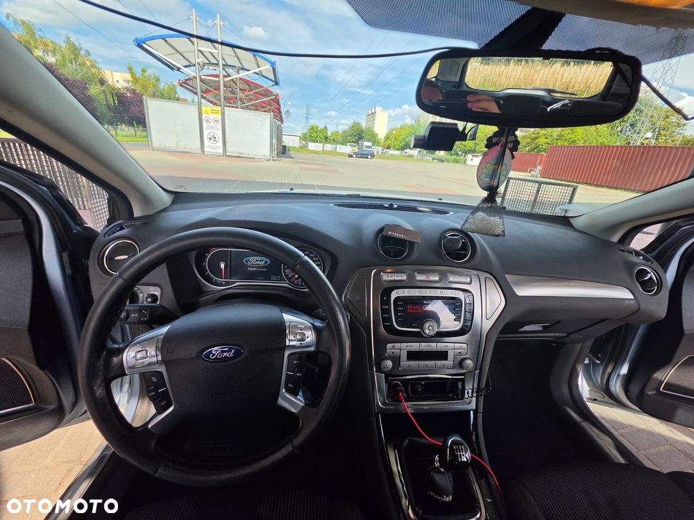 Ford Mondeo 2.0 TDCi Ambiente - 1