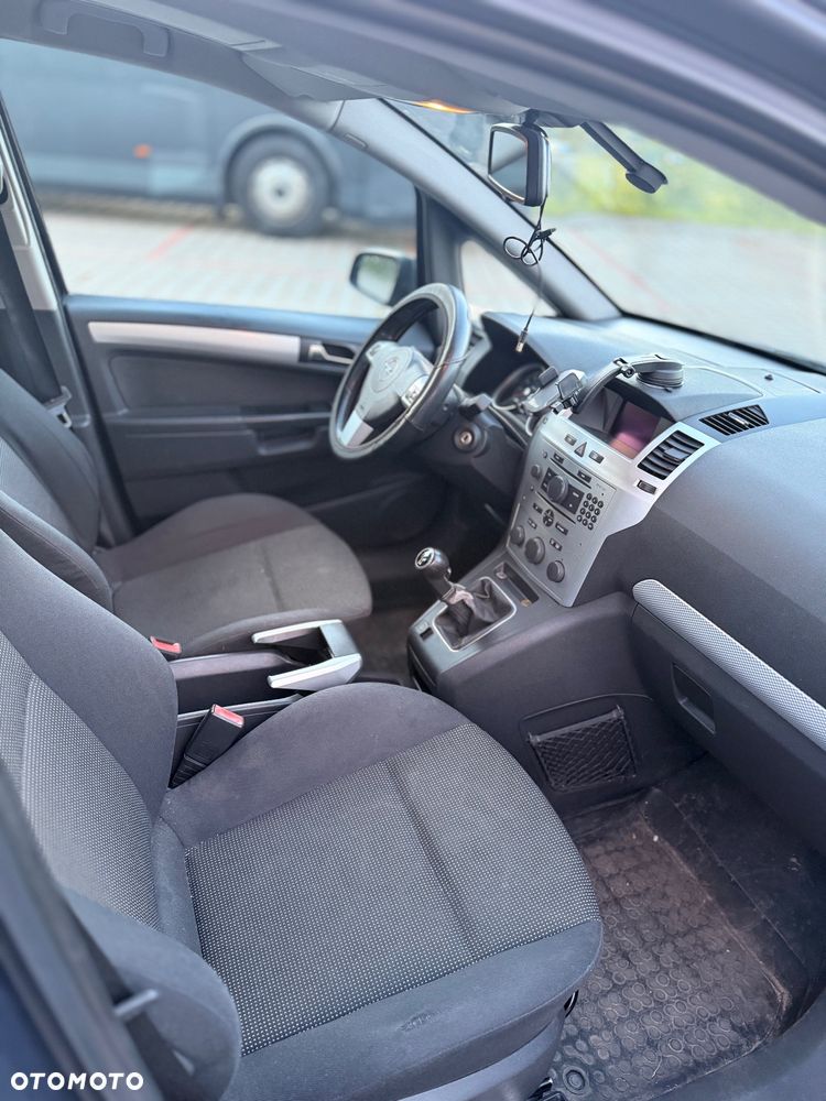 Opel Zafira 1.8 Cosmo - 8
