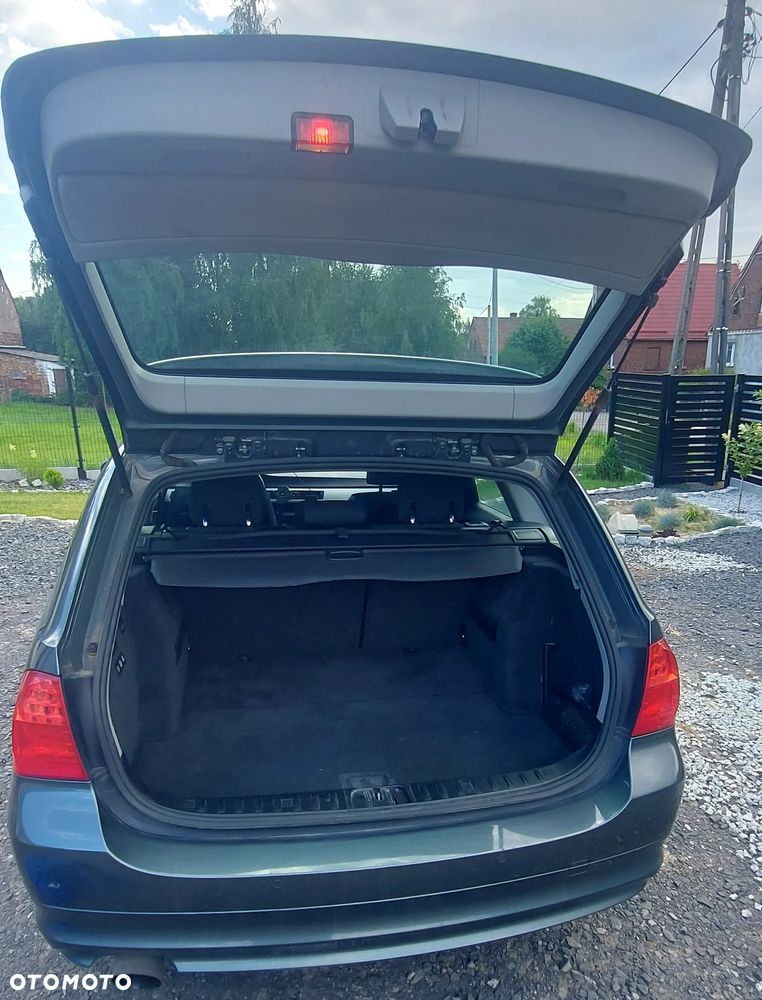BMW Seria 3 318i - 7