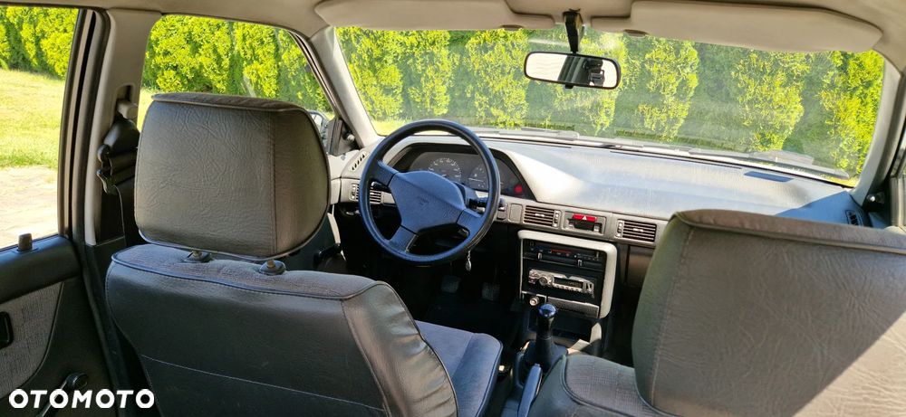 Mazda 323 1.7 D GLX - 11
