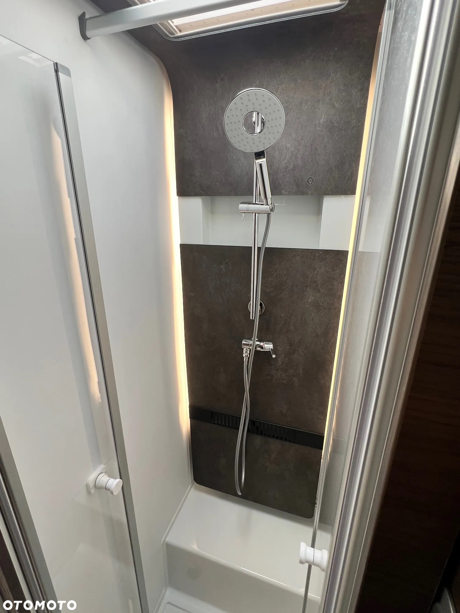 Adria Matrix Supreme 670DL - 12