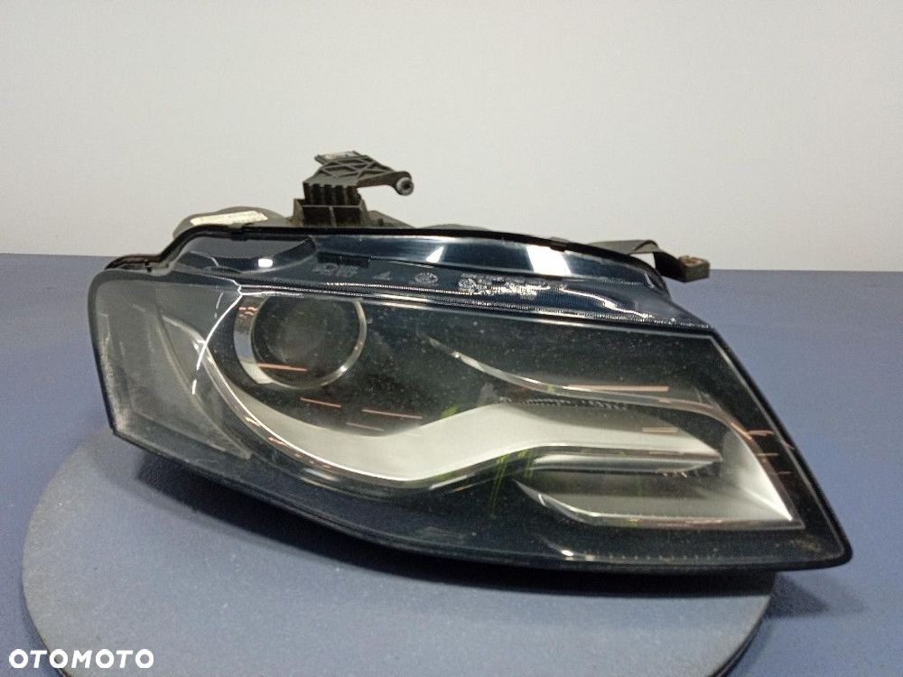 AUDI A4 B8 REFLEKTOR PRAWY XENON LED EU 8K0941004C - 1