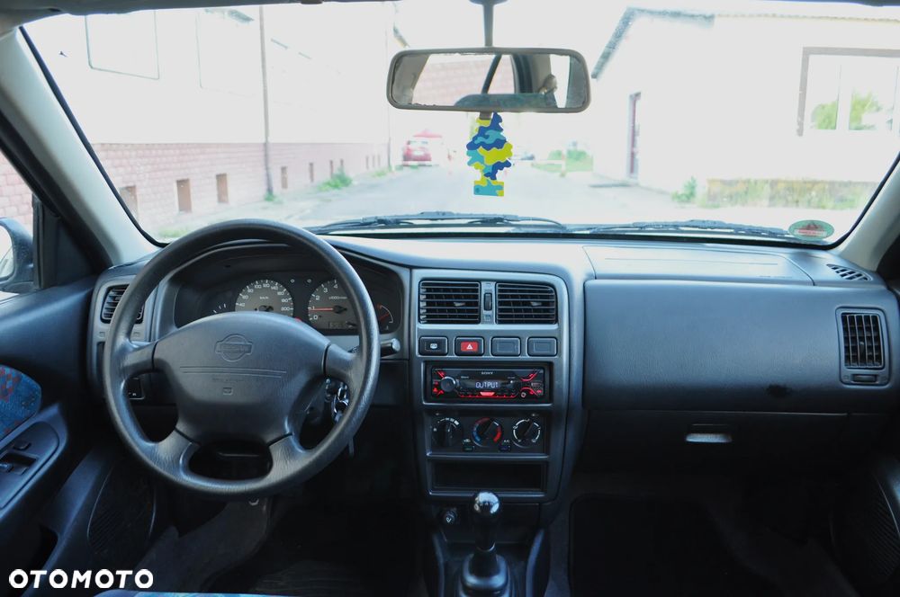 Nissan Almera - 14