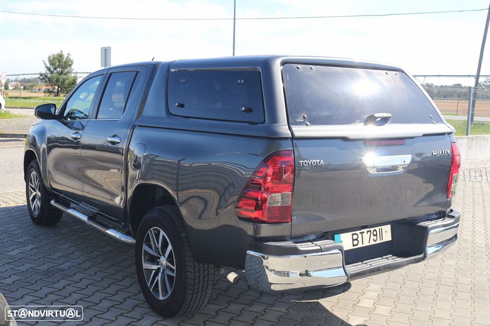 Toyota Hilux 2.4 D-4D 4WD Tracker - 14