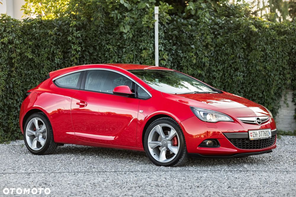 Opel Astra 1.6 Turbo Cosmo - 4