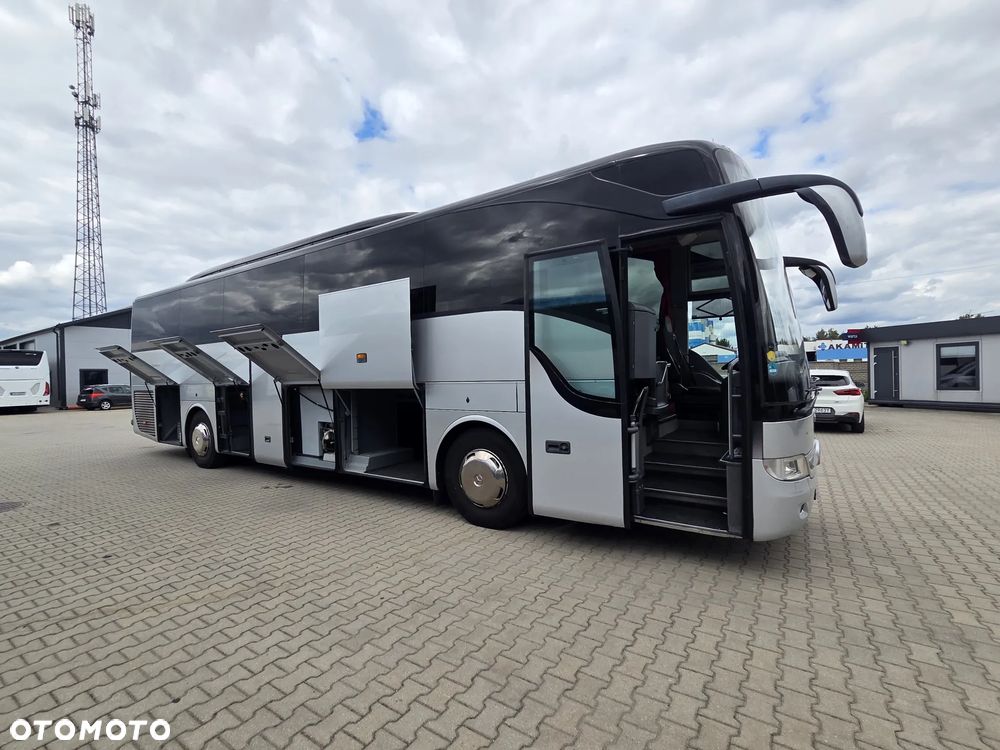 Mercedes-Benz Tourismo Rhd