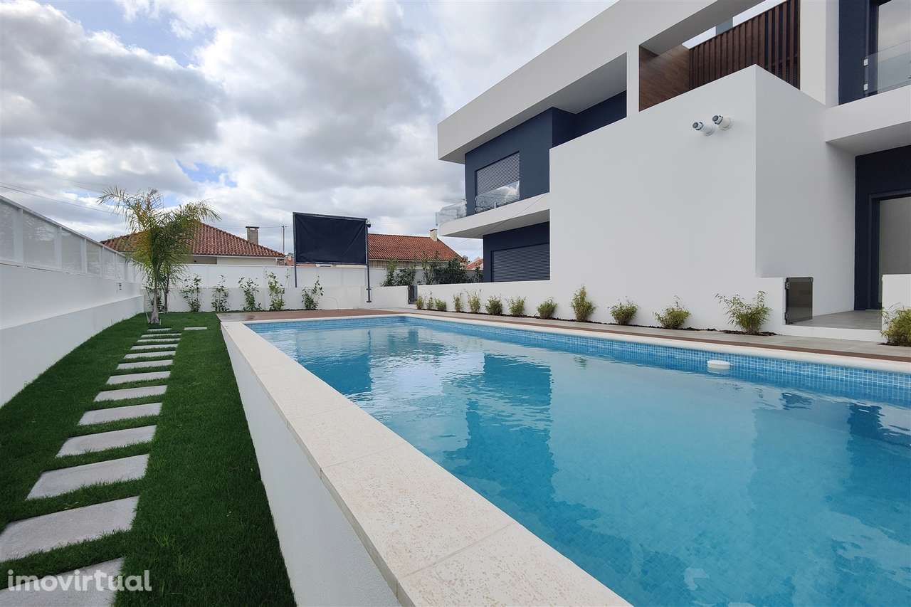 Moradia T4 a estrear no Fanqueiro - Loures - Grande imagem: 4/34