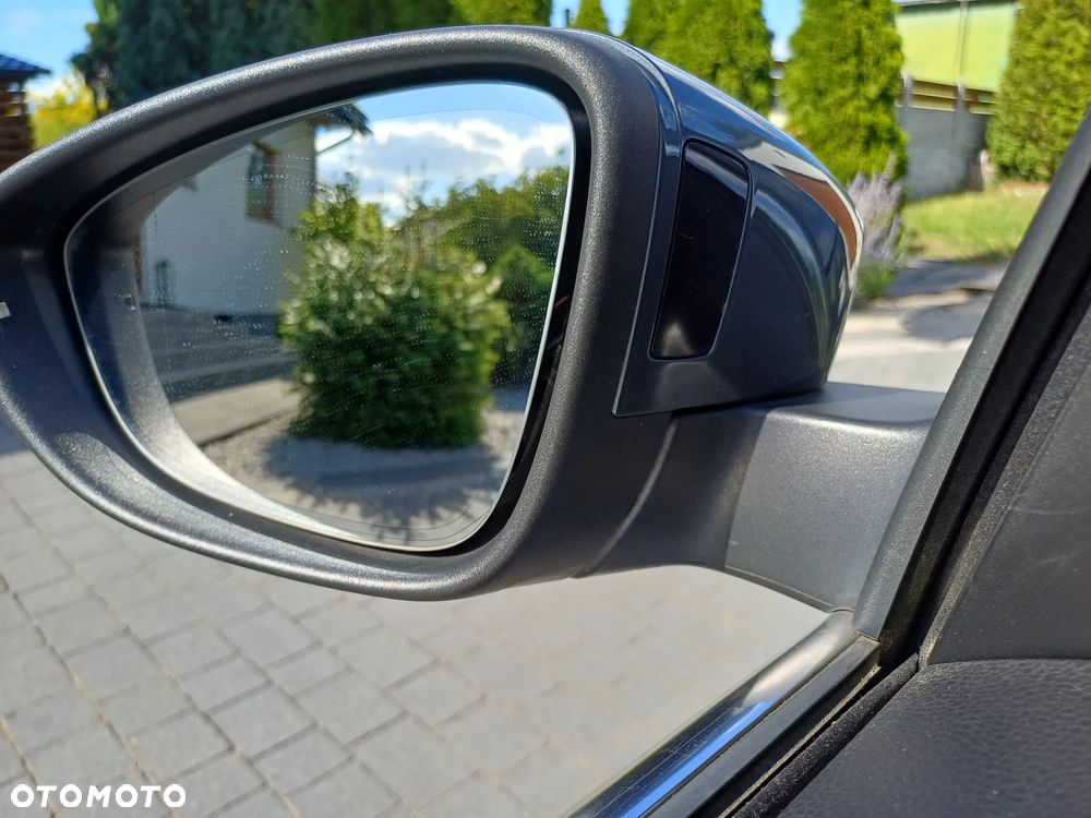 Volkswagen Passat - 7