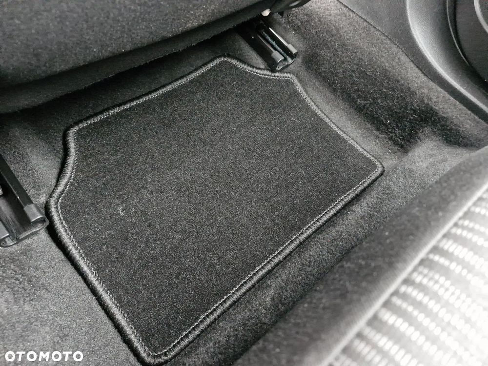 Opel Astra 1.6 ECOFLEX Start/Stop Edition - 28