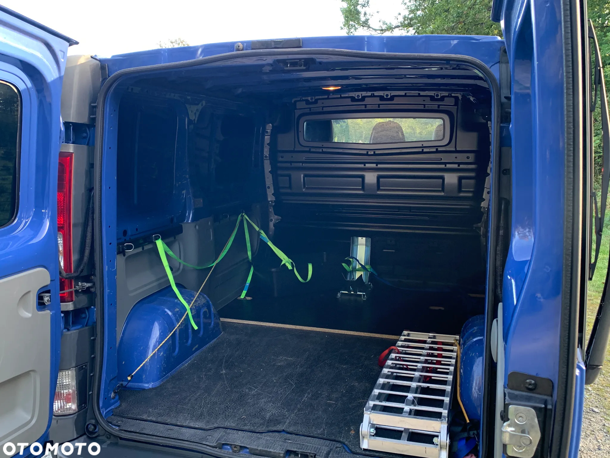 Opel Vivaro - 12