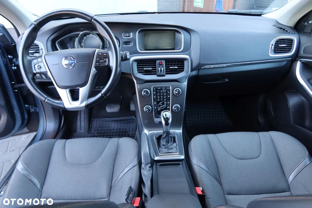 Volvo V40 D3 Momentum - 5