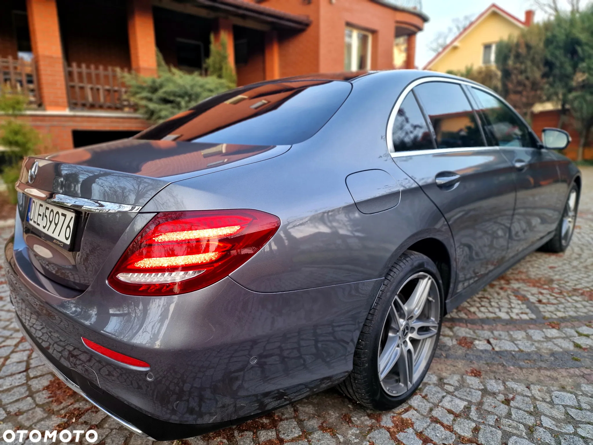 Mercedes-Benz Klasa E 220 d 4-Matic 9G-TRONIC - 8