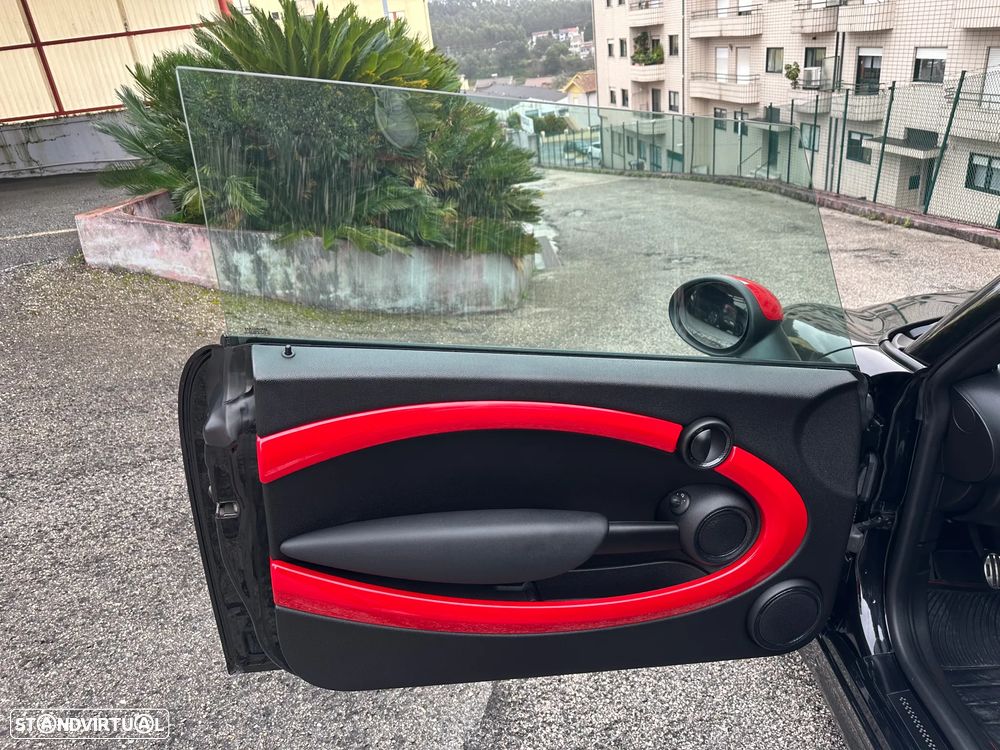 MINI 3 Portas John Cooper Works - 14