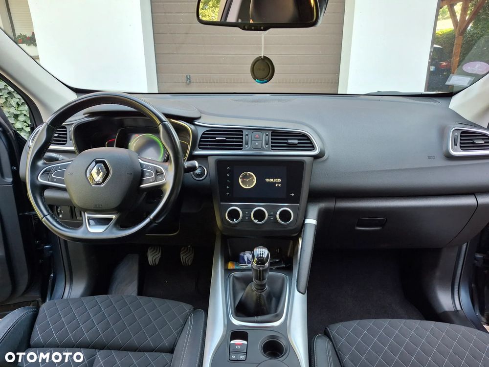 Renault Scenic ENERGY TCe 130 INTENS - 17