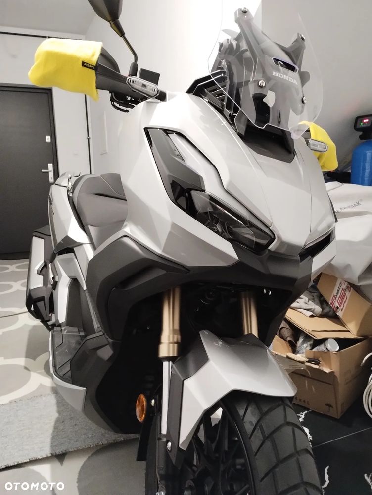 Honda ADV350 - 9
