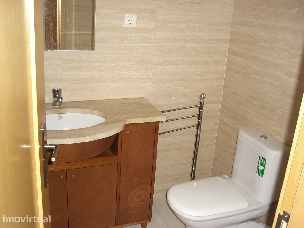 Apartamento T2 mobilado perto do Coimbra Shopping - Grande imagem: 4/6