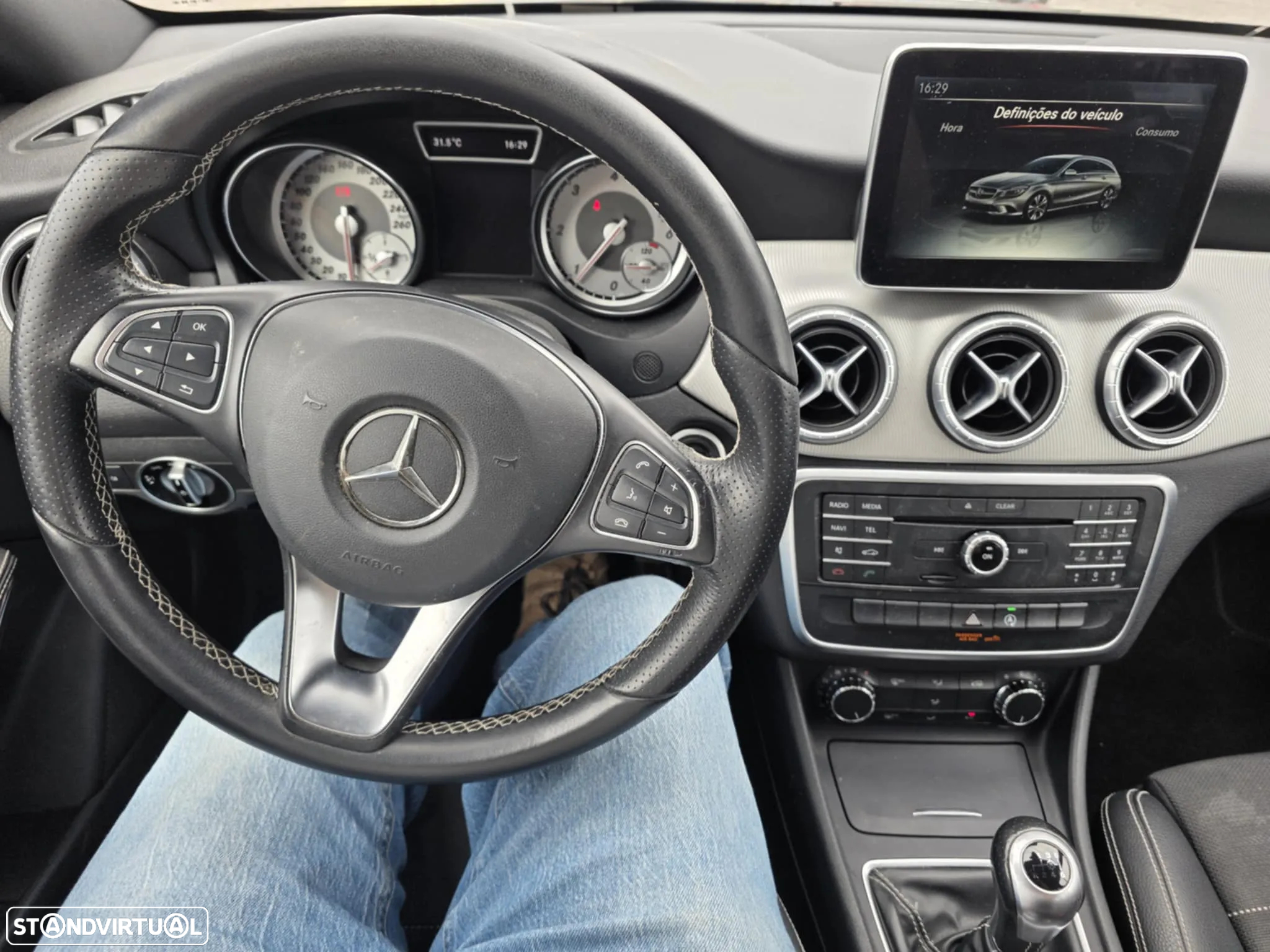 Mercedes-Benz CLA 180 d Shooting Brake AMG Line - 7