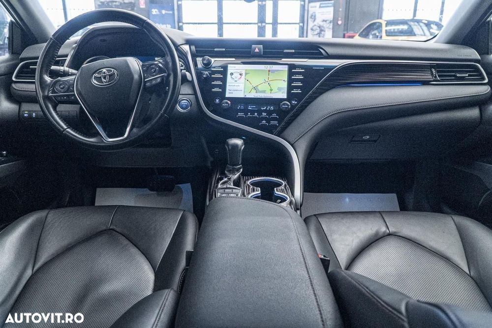 Toyota Camry 2.5 Dynamic - 25