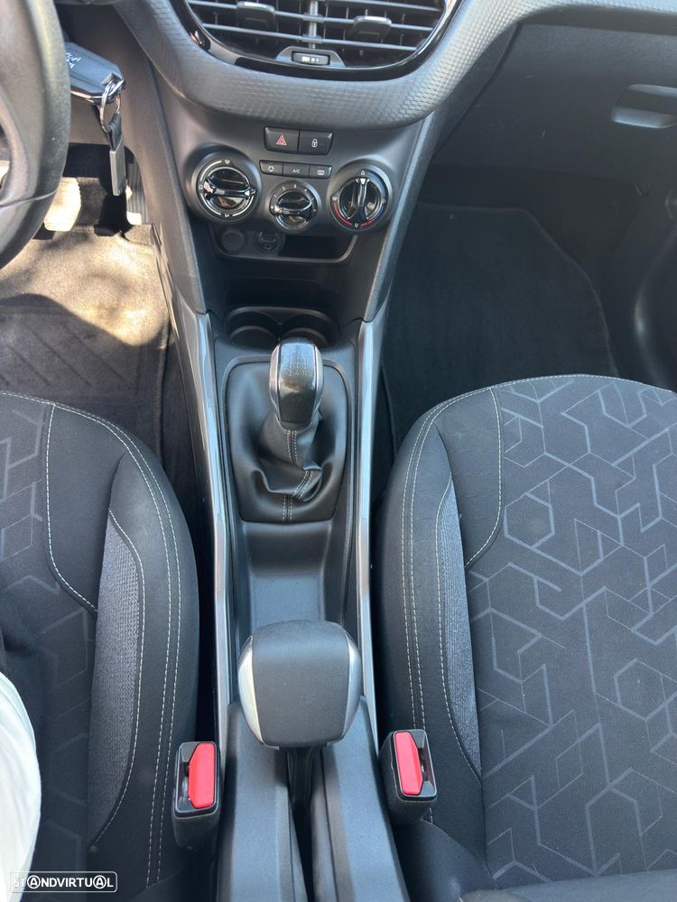 Peugeot 2008 1.6 BlueHDi Style - 20