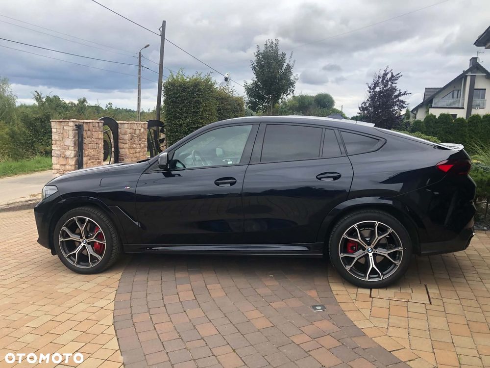 BMW X6 xDrive40i mHEV - 19