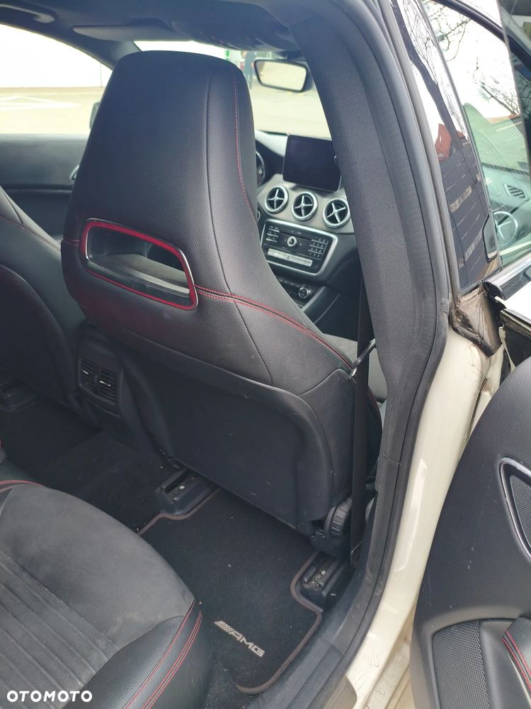 Mercedes-Benz CLA 200 7G-DCT AMG Line - 9