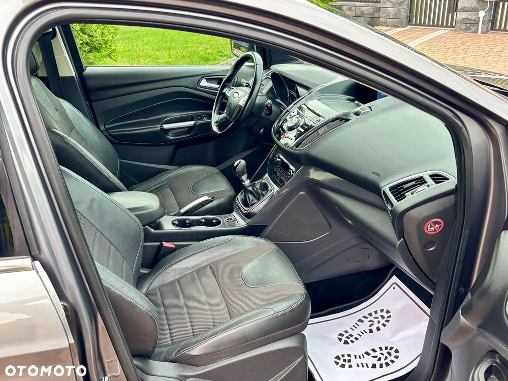 Ford Kuga - 29
