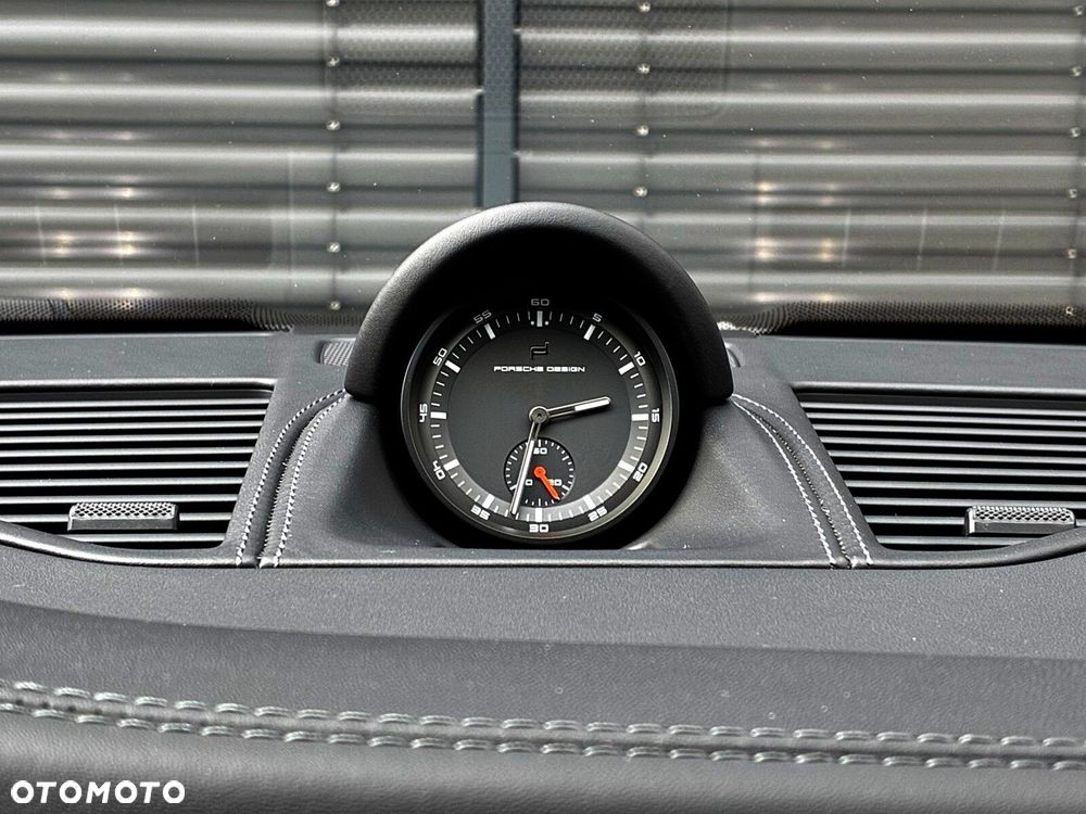 Porsche 911 - 27