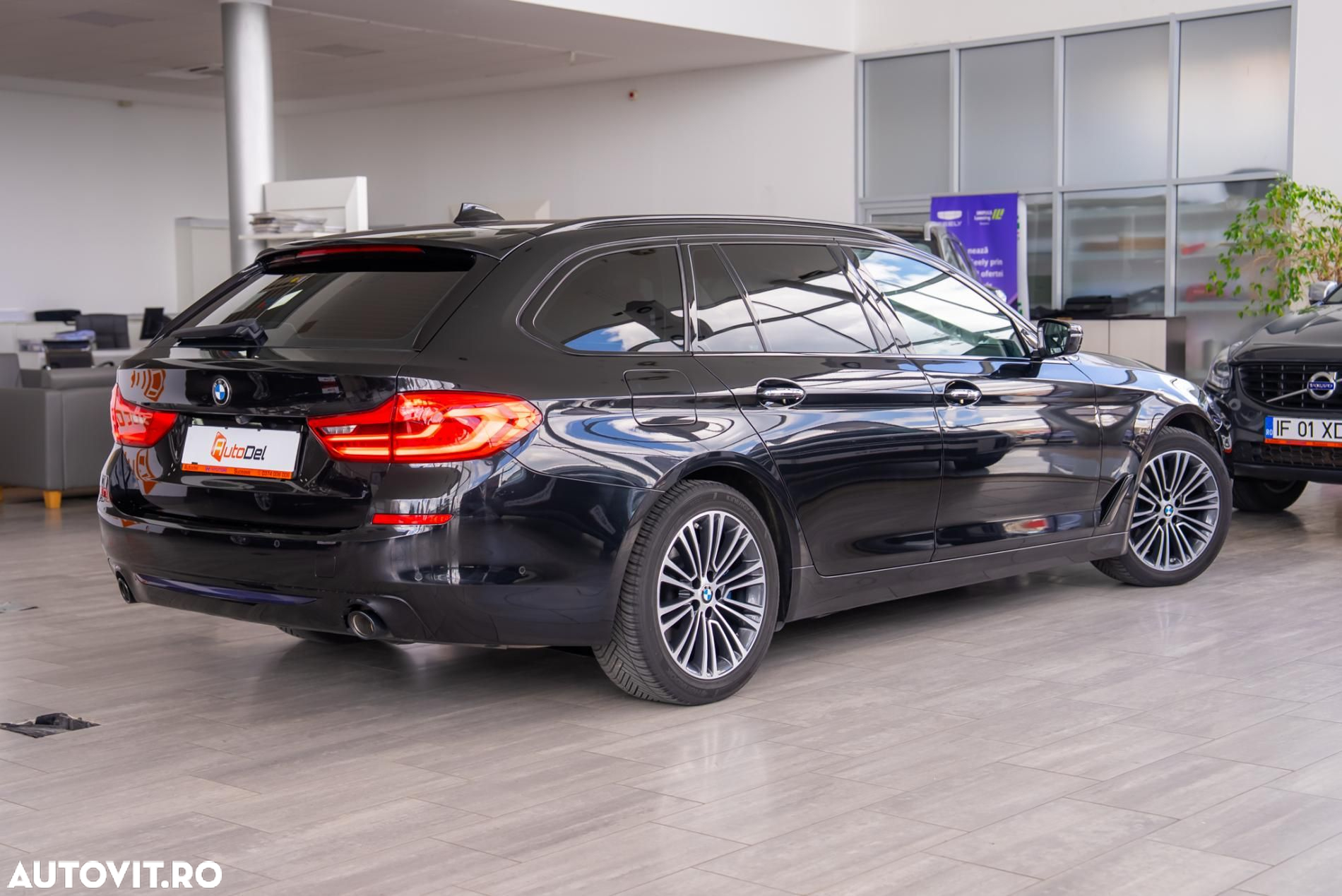 BMW Seria 5 520d Touring Aut. Sport Line - 4