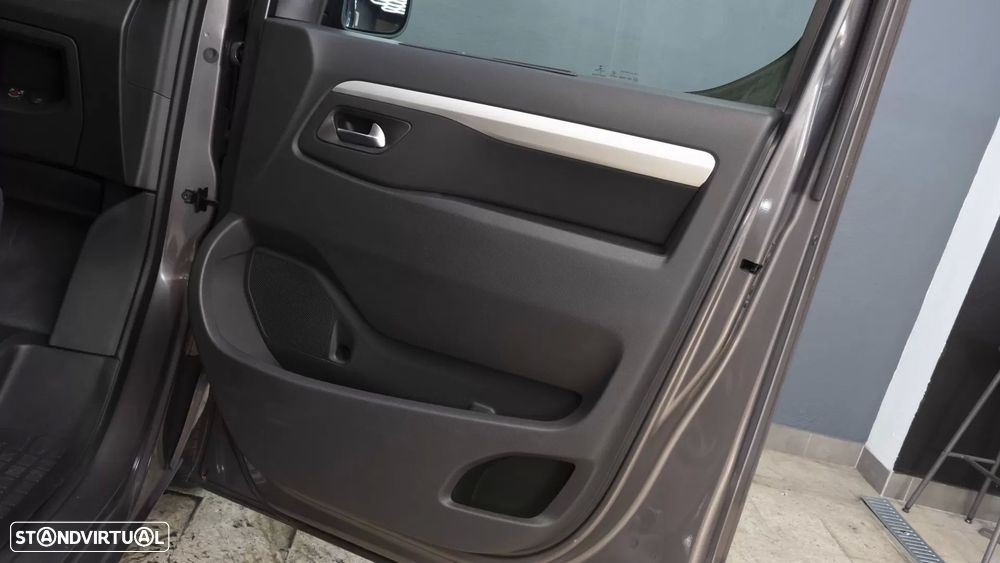 Peugeot Traveller 1.5 BlueHDi L2H1 Standard - 12