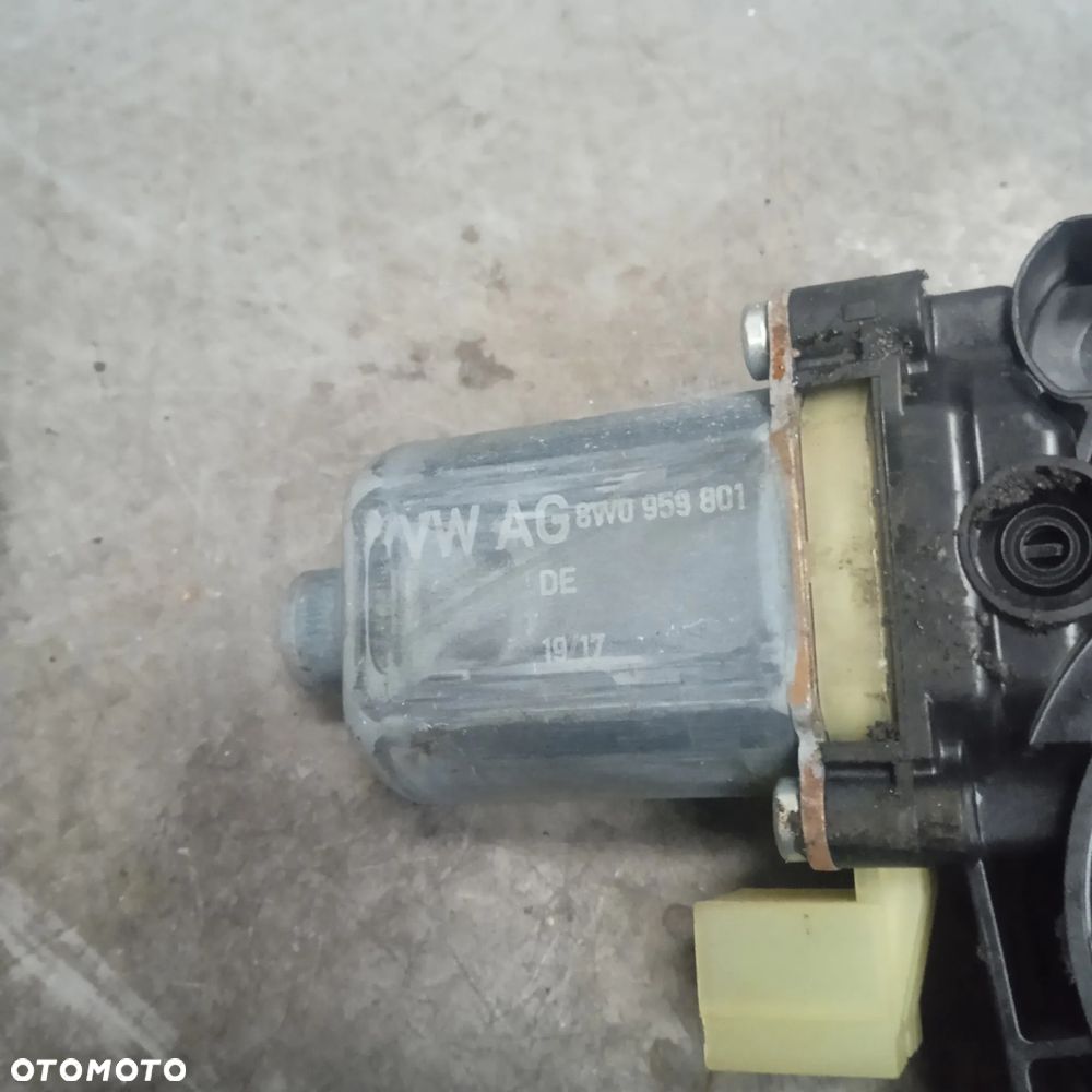 Silniczek podnoszenia szyby 8W0959801 - 3