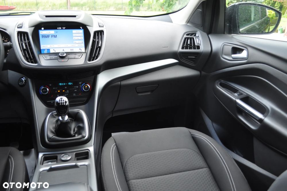 Ford Kuga 2.0 TDCi 4x2 Titanium - 25